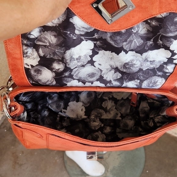 RARE TED BAKER LEATHER BAG - Picture 15 of 16